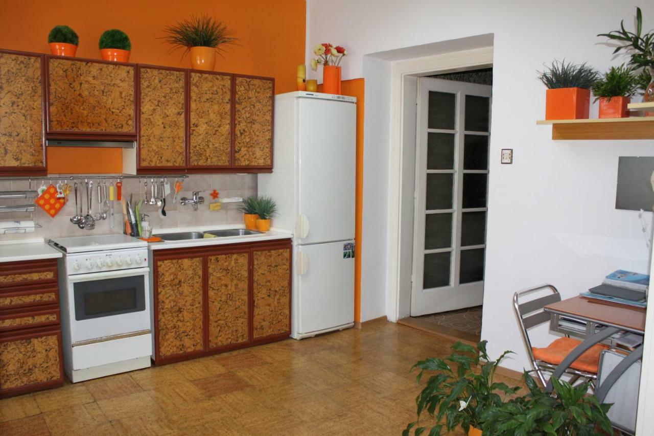 Cosy Apartment Under The Tower 프라하 외부 사진